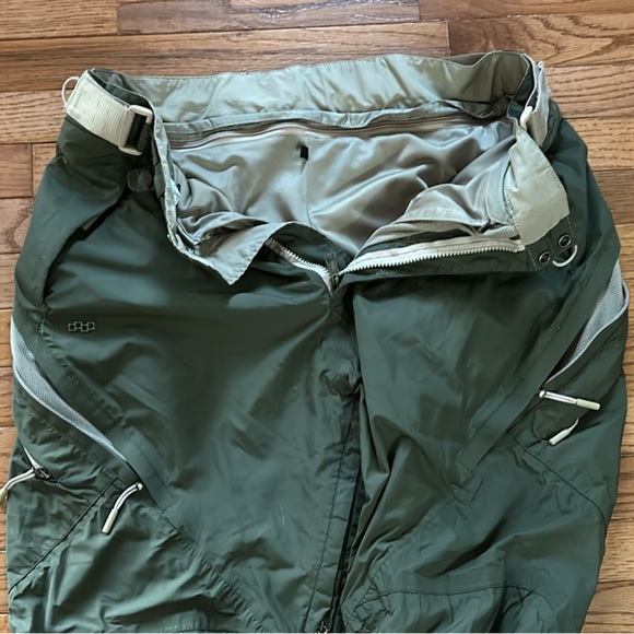 Foursquare Snowboarding Pants (Large) - Picture 3 of 3